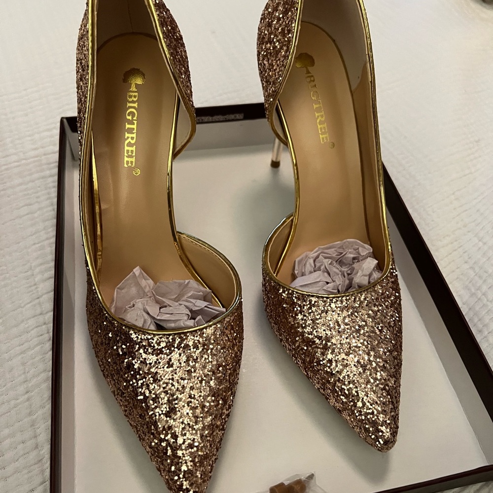 New never worn heels - Picture 3 of 10
